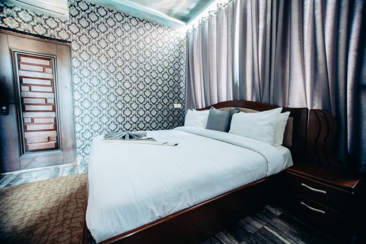 Plus 33 Hotel Nungua Экстерьер фото