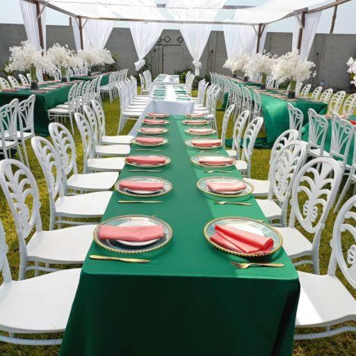 Plus 33 Hotel Nungua Экстерьер фото