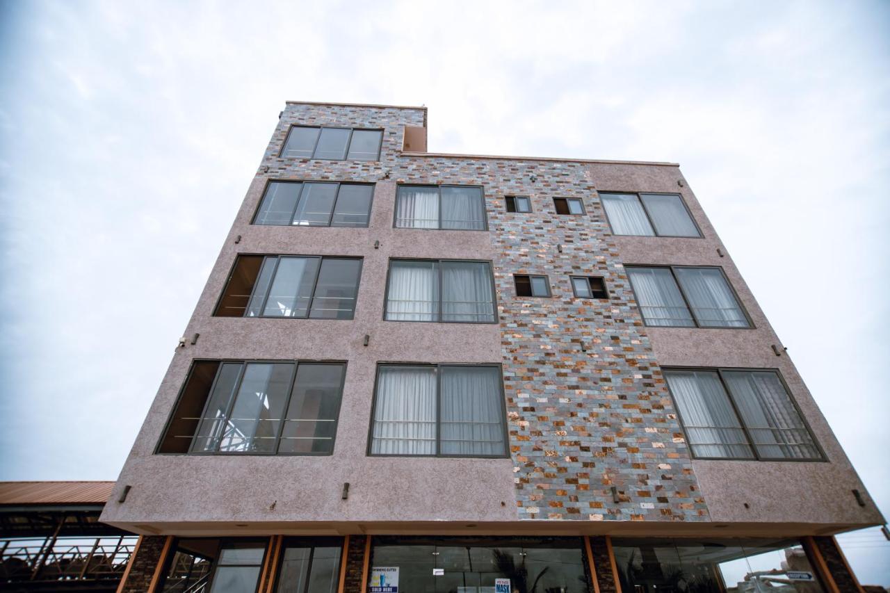 Plus 33 Hotel Nungua Экстерьер фото