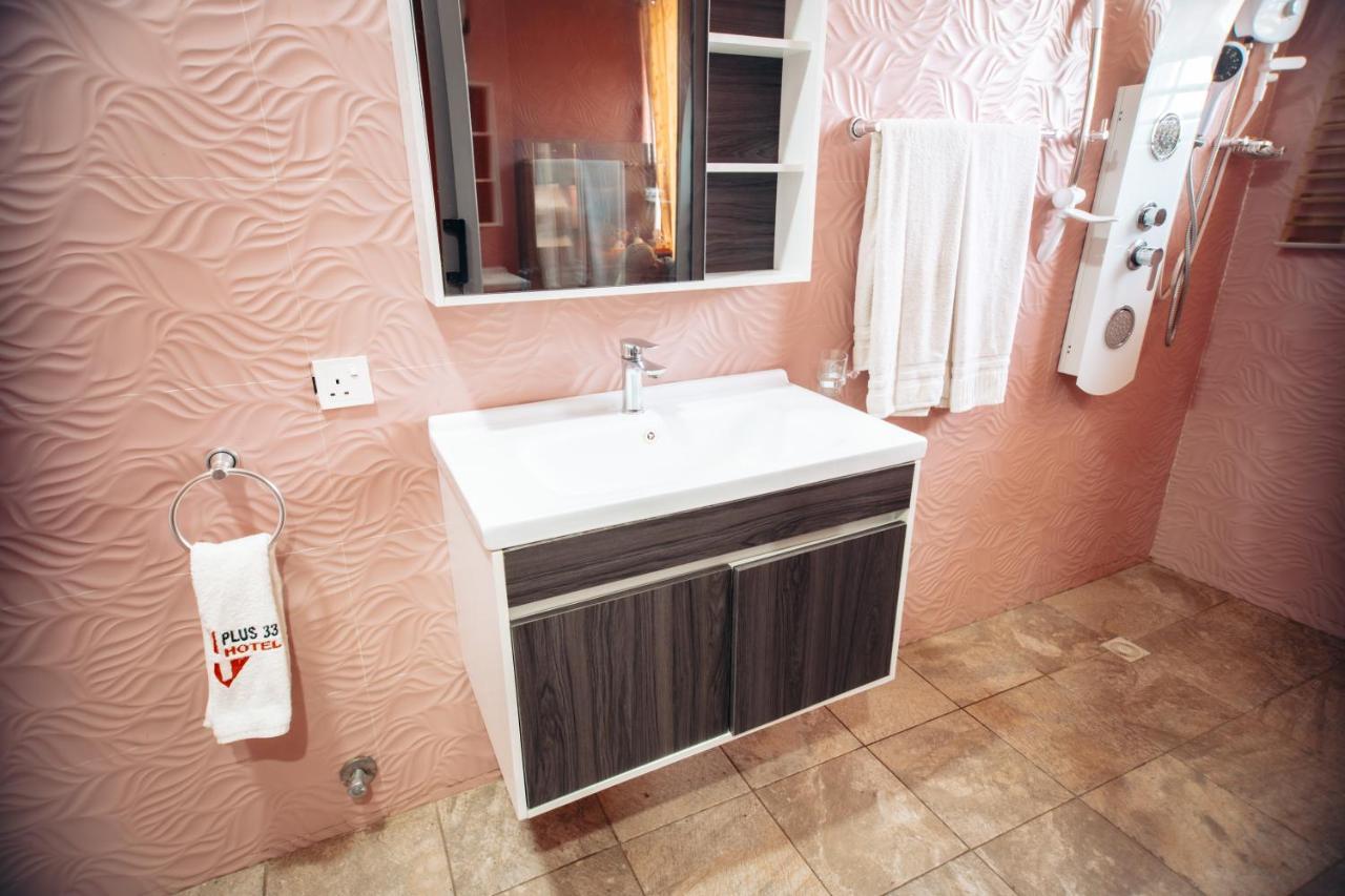 Plus 33 Hotel Nungua Экстерьер фото