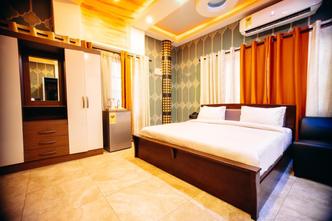 Plus 33 Hotel Nungua Экстерьер фото