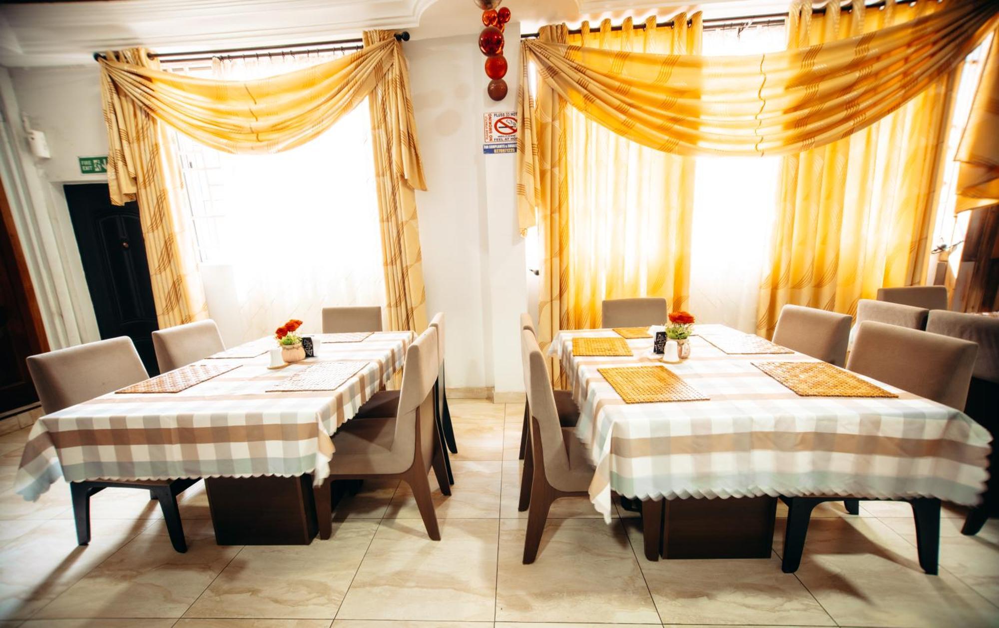 Plus 33 Hotel Nungua Экстерьер фото