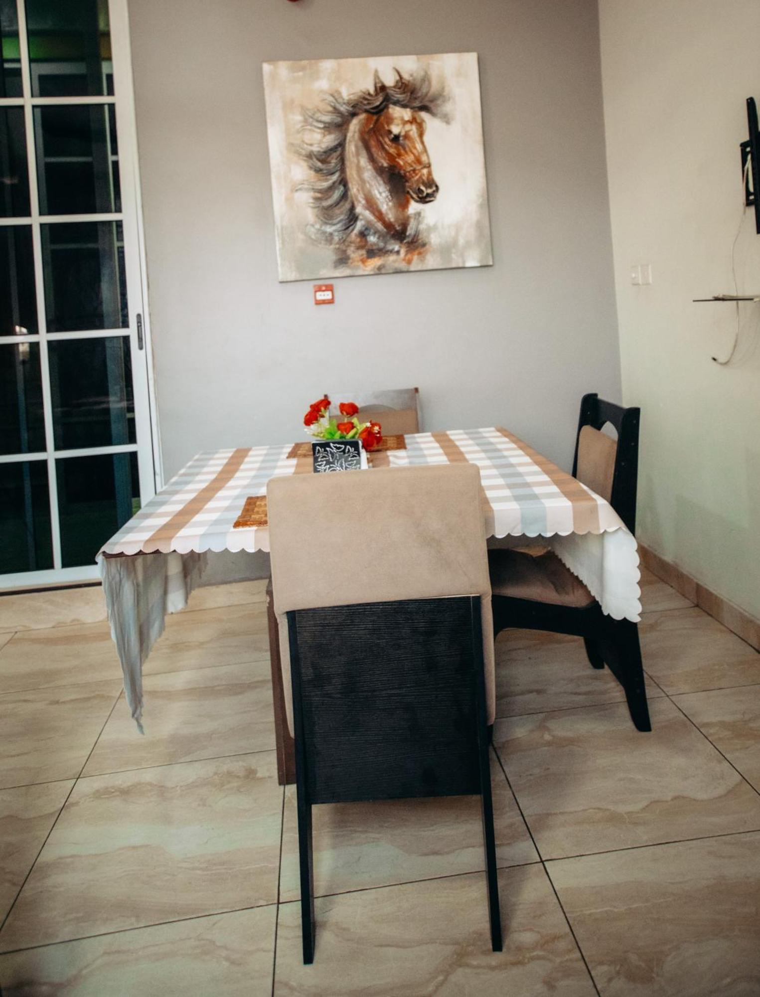 Plus 33 Hotel Nungua Экстерьер фото