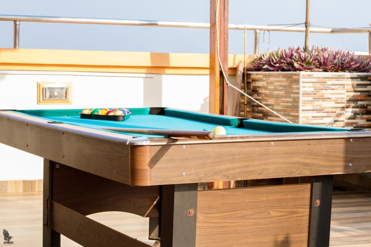 Plus 33 Hotel Nungua Экстерьер фото