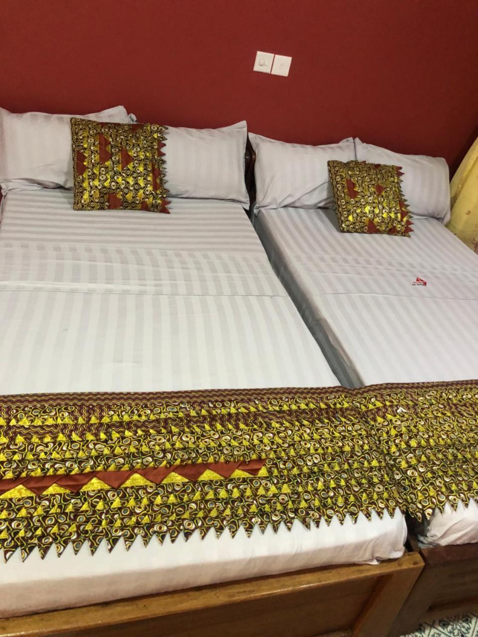 Plus 33 Hotel Nungua Экстерьер фото