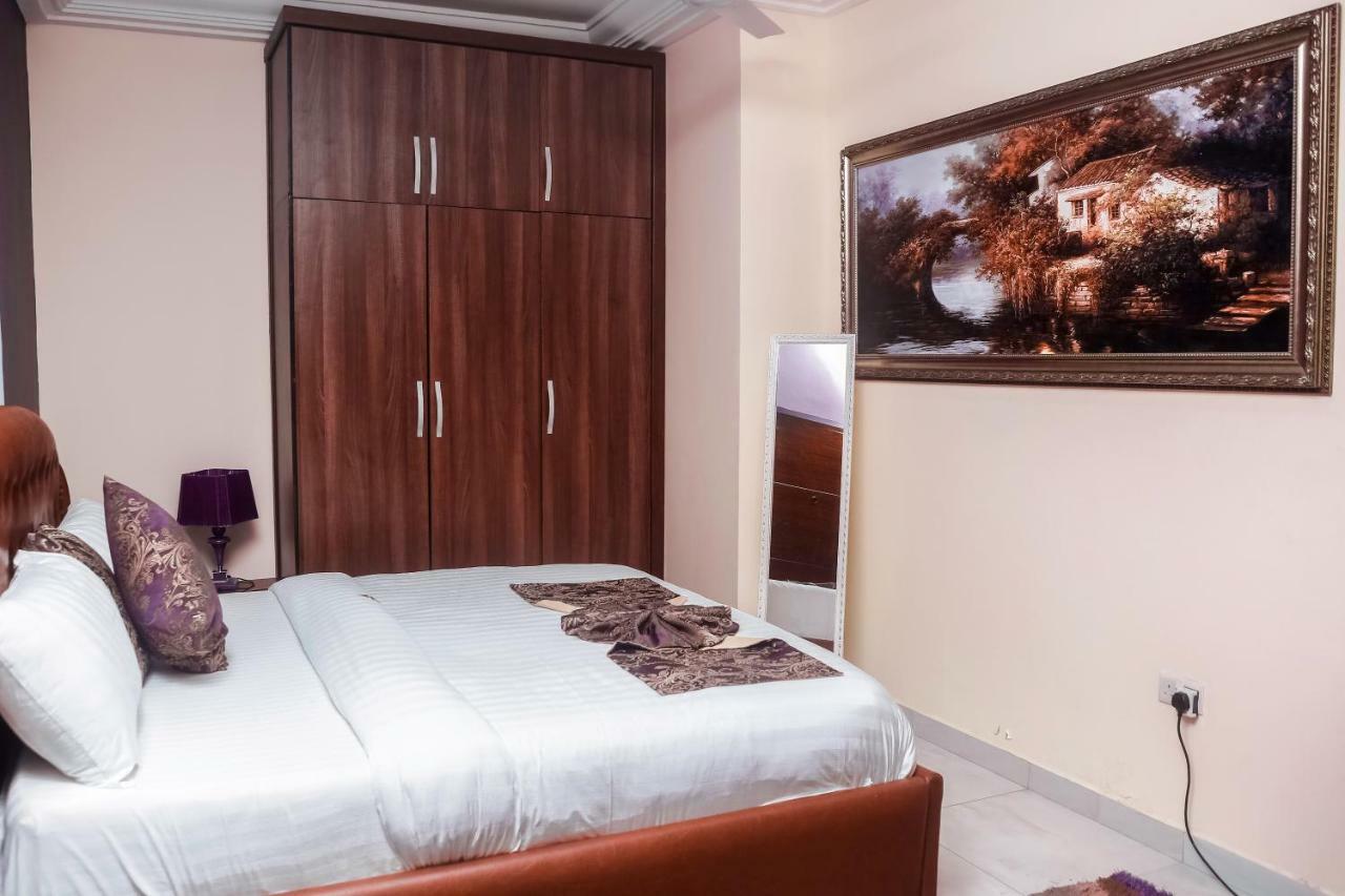 Plus 33 Hotel Nungua Экстерьер фото